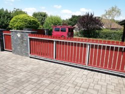 Hliníkový lamelový plot v barvě RAL Hliníkový lamelový plot v barvě RAL